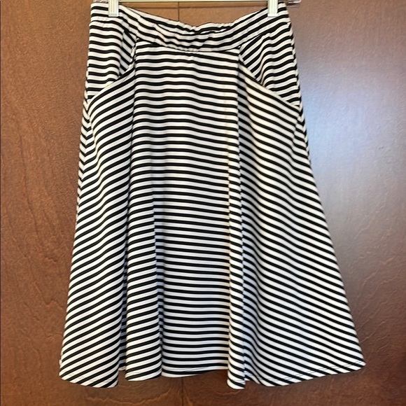 bobeau Dresses & Skirts - Black and White Striped Skirt